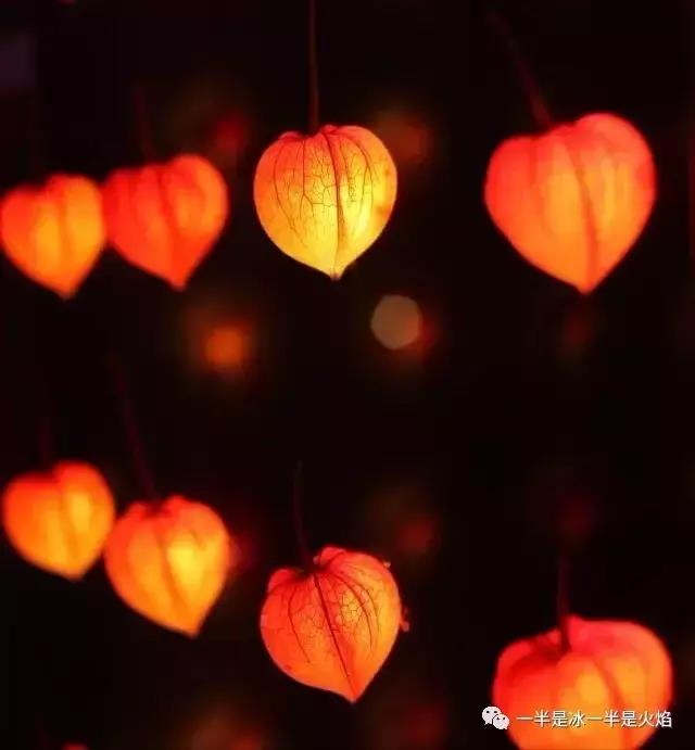 现代诗：想像，我在中秋前夜望月