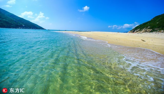 当你在朋友圈狂“晒”雪景 海南人民却在美美晒日光