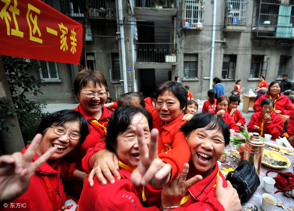 2019届高中名校高考作文押题及优秀范文（9）