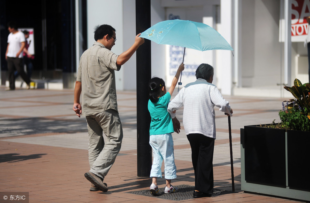2019届高中名校高考作文押题及优秀范文（9）