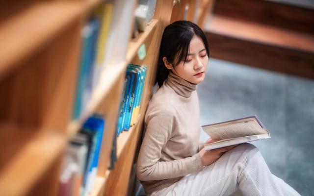 生活很苦，想办法给生活加颗糖，优秀作文：《人生需要知己朋友》