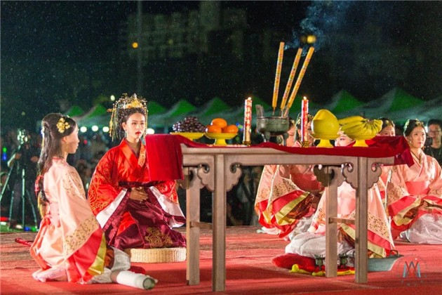 团团圆圆庆中秋，中秋节范文两篇，建议收藏