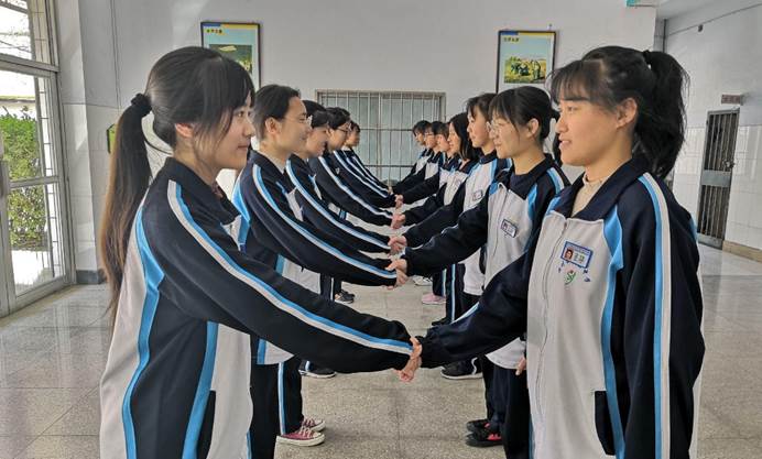 3种“人人厌烦”的初中生，第一种“茶里茶气”，最后一种谁都烦