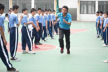 体育老师要了我一节课