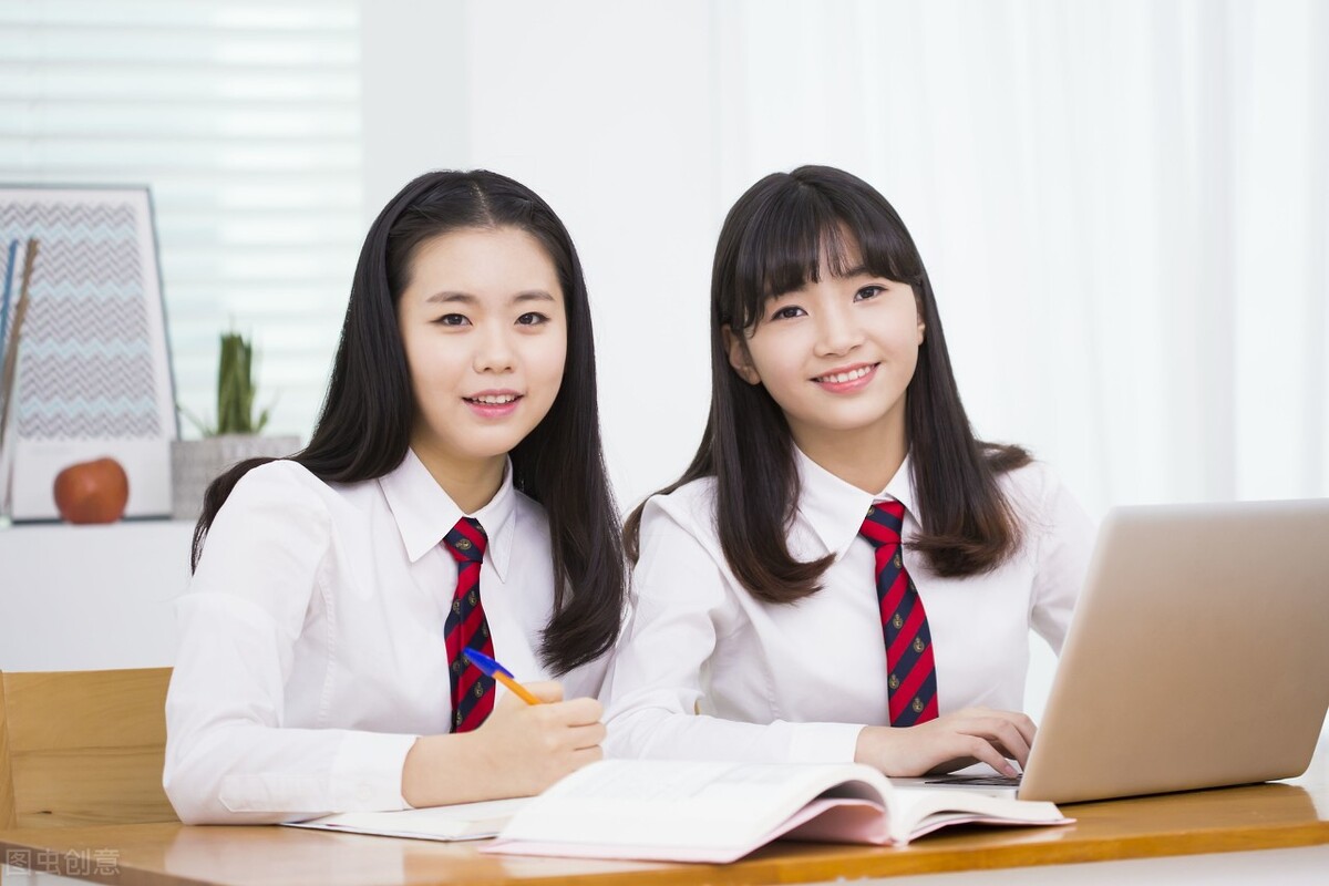 上海高中语文李老师2021年高三月考下水作文:尊重事实,理性想象