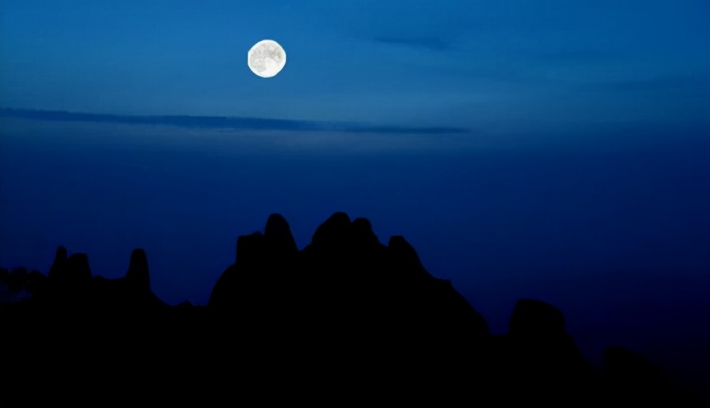 团团圆圆庆中秋，中秋节范文两篇，建议收藏