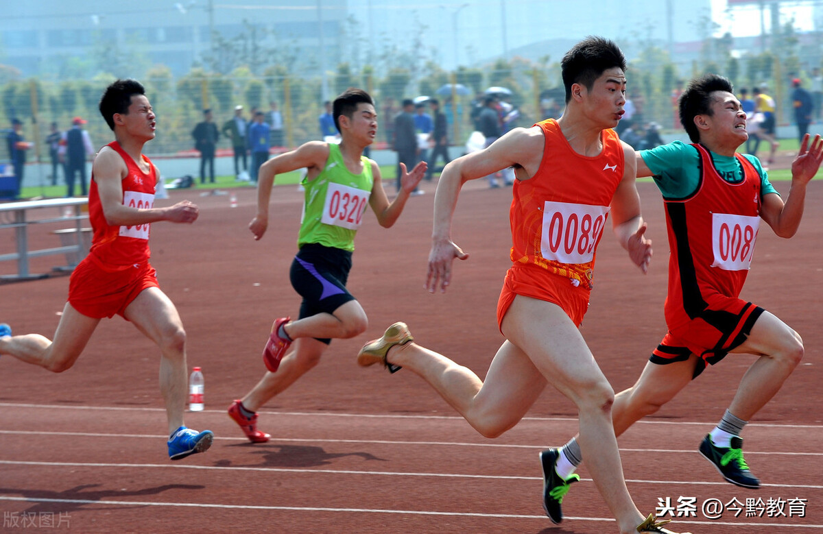 运动会作文600字(运动会作文600字优秀作文初一)（运动会作文600字（运动会作文600字，初一优秀作文）文章) 