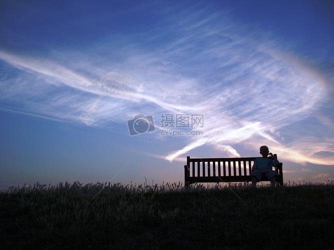 下一个夏天(下一个夏天陈昊东歌词)（明年夏天（明年夏天陈浩东作词）文章) 