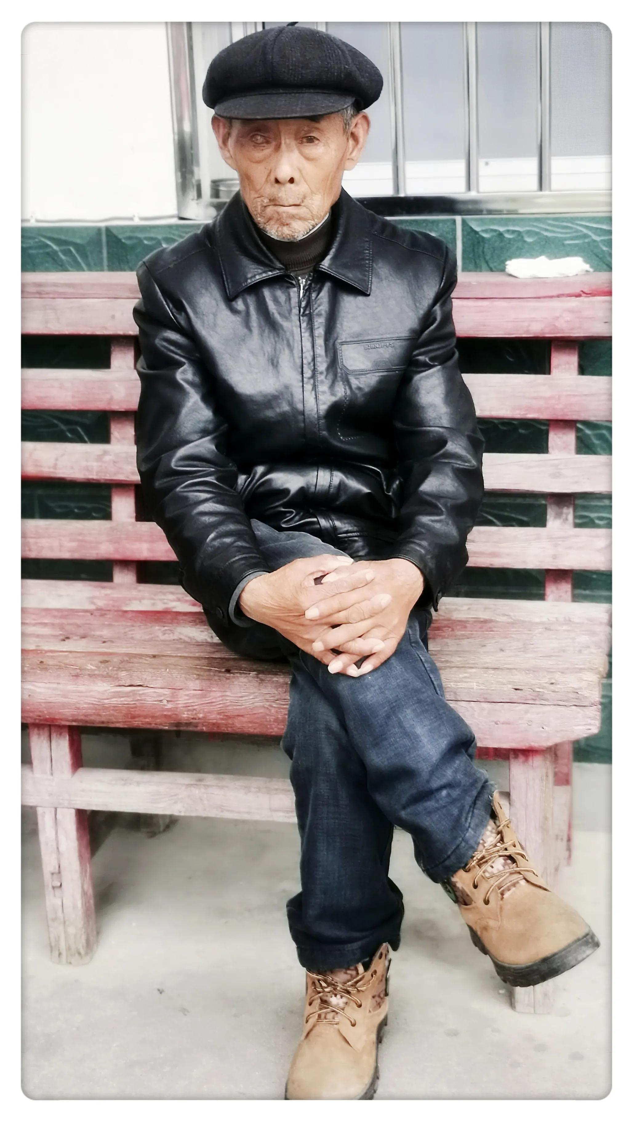 俗子原创散文‖父爱如水，默默无声