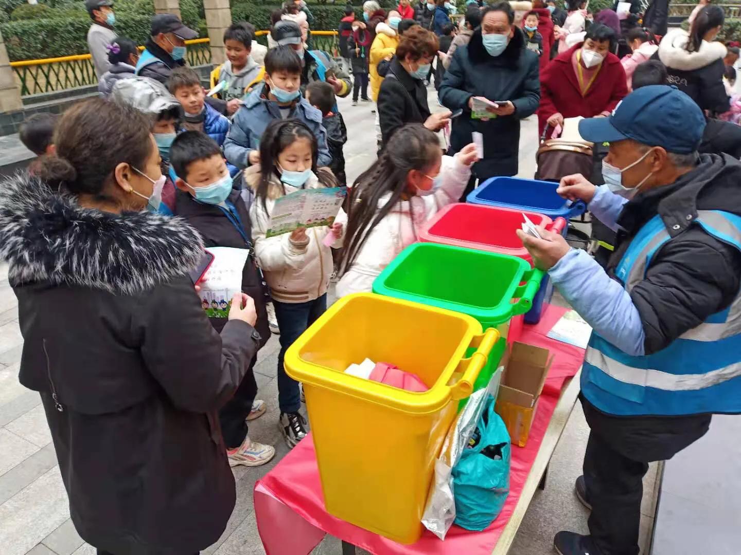 垃圾分类益处多，环境保护靠你我