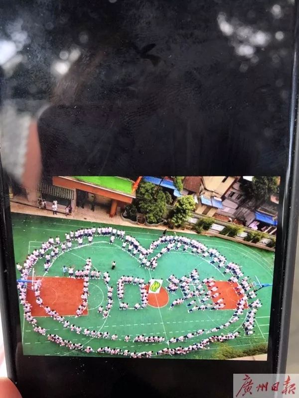 重磅！广州中考作文题出炉：《别担心，我可以的》丨附点评