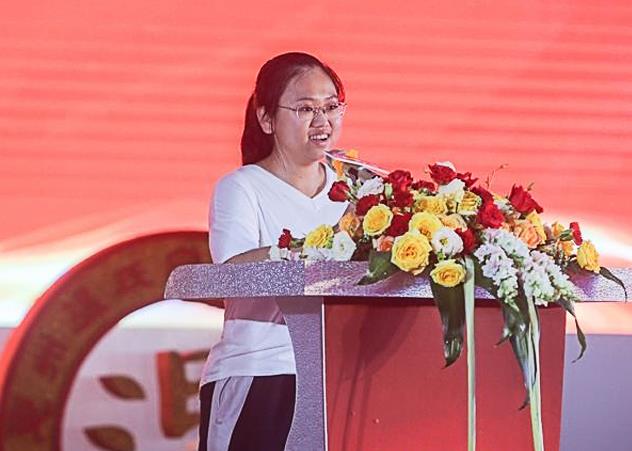 回顾高考语文满分作文，堪称“神仙卷面”，阅卷老师不忍扣分