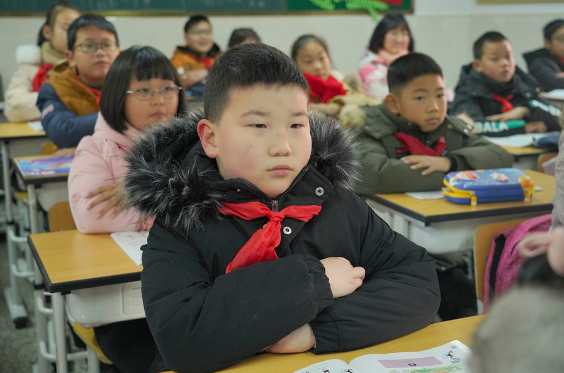 勇敢的少年(勇敢的少年朗诵)（勇敢的年轻人（勇敢的年轻人背诵）文章) 