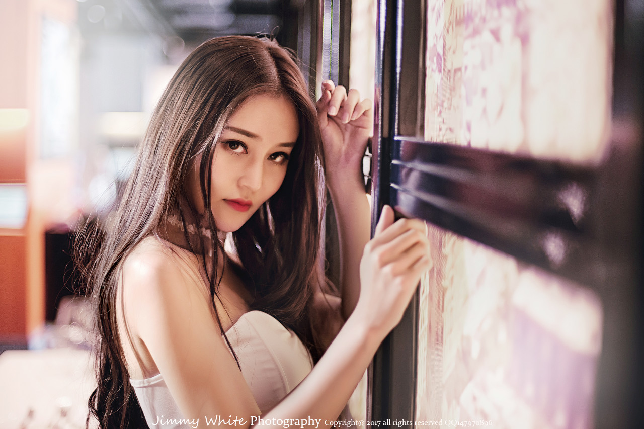 故事:杜贝贝无辜的眼睛眨着,陆夜阑冷哼一声,一个邪恶天使