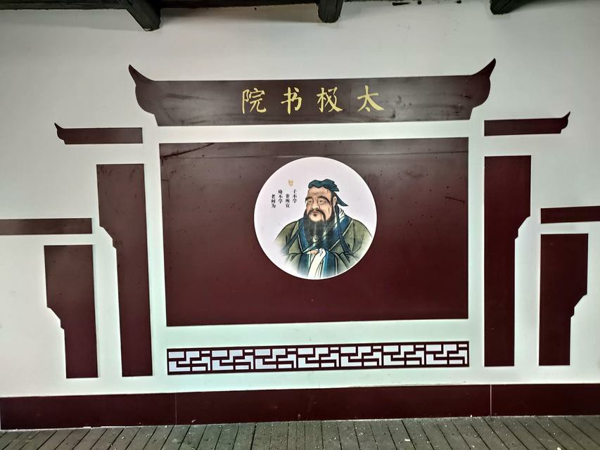 江西进士郭汝霖代表明朝册封琉球国王，写诗证明钓鱼岛是中国领土