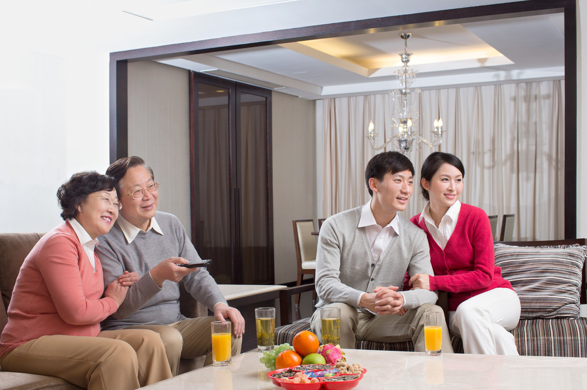 高中生优秀作文:《今年元宵节,台下没观众》