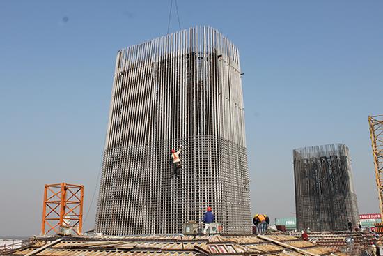 在港珠澳大桥，他从博士司机变成副总工