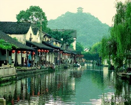 有关月亮的作文(有关月亮的作文800字)（关于月亮的作文（关于月亮的作文800字）文章) 