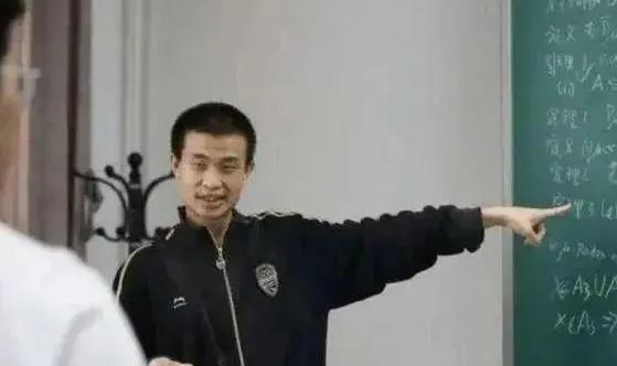 天赋是成功的捷径吗？韦东奕一年级日记走红，天才从小就与众不同