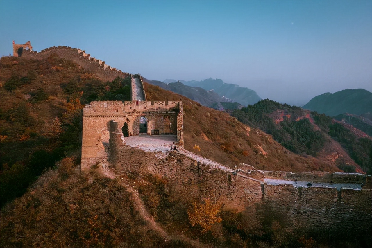 万里长城：世界中古七大奇迹之一