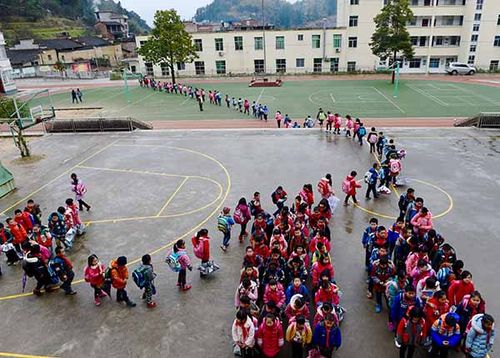 放学后的校园静态描写一段话