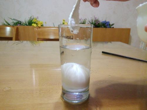 漂浮的鸡蛋实验